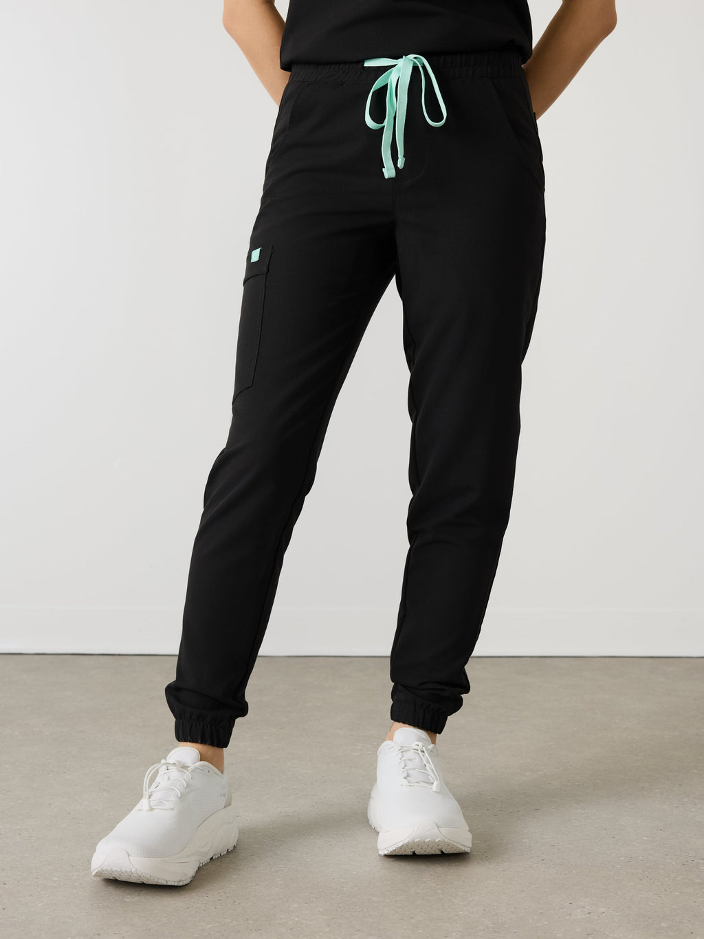 ROSIE RE-GARDE™ - BLACK - Jogger Scrub Pants - SILVADUR™